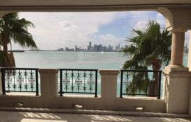 Стильные апартаменты с видом на бухту в резиденции на первой линии от пляжа, Фишер-Айленд, Флорида, США за $3 800 000