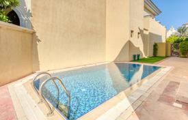 Вилла с басейном, садом и собственным пляжем в престижном районе Пальма Джумейра, Дубай, ОАЭ за 8 000 € в неделю