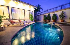Дом в городе в Джомтьене, Паттайя, Чонбури,  Таиланд за 154 000 €
