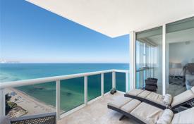 Светлые апартаменты с видом на океан в резиденции на первой линии от пляжа, Санни Айлс Бич, Флорида, США за $1 190 000