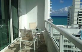 Меблированная квартира с видом на океан в резиденции на первой линии от пляжа, Майами-Бич, Флорида, США за $1 095 000