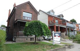 Дом в городе в Олд Торонто, Торонто, Онтарио,  Канада за C$1 160 000