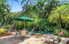 Просторная вилла с садом, задним двором, бассейном и зоной отдыха, Форт-Лодердейл, США за $1 675 000