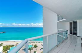 Двуспальные апартаменты на первой линии от песчаного пляжа в Санни-Айлс-Бич, Флорида, США за $749 000