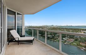 Уютные апартаменты с видом на океан в резиденции на первой линии от набережной, Майами-Бич, Флорида, США за $879 000