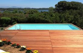 Отремонтированная вилла с бассейном и садом рядом с пляжем, Сабаудия, Италия за 4 500 € в неделю