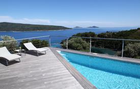 Две виллы с бассейном, видом на море и земельным участком на острове Алонисос, Греция за 4 350 000 €