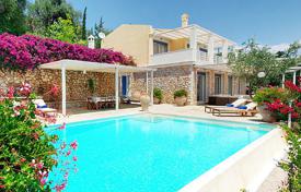 Элитная вилла с бассейном и панорамным видом в 70 метрах от пляжа, Приньяс, Греция за 4 700 € в неделю
