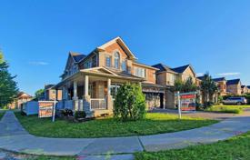 Дом в городе в Скарборо, Торонто, Онтарио,  Канада за C$1 329 000