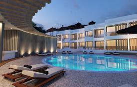 Апартаменты с обслуживанием в резиденции с бассейном и садом, в центре Айя-Напы, Кипр за От 272 000 €