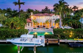 Средиземноморская вилла с прямым выходом к океану, большим бассейном и террасами, Майами-Бич, США за $15 900 000