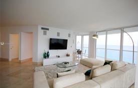 Светлая четырехкомнатная квартира на берегу океана в Майами-Бич, Флорида, США за $1 567 000