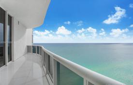 Светлая квартира на первой линии от океана в центре Санни-Айлс-Бич, Флорида, США за 1 490 000 €