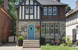 Дом в городе в Этобико, Торонто, Онтарио,  Канада за C$2 387 000