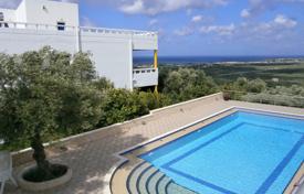 Трехэтажная вилла с бассейном, садом, видом на море и горы в Колымвари, Крит, Греция за 650 000 €