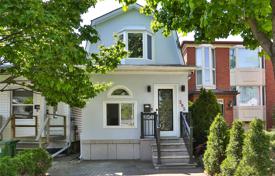 Дом в городе в Олд Торонто, Торонто, Онтарио,  Канада за C$1 676 000