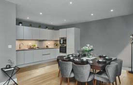Меблированные двухкомнатные апартаменты в новой резиденции, Лондон, Великобритания за 460 000 €