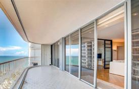 Уютные апартаменты с видом на океан в резиденции на первой линии от пляжа, Бал Харбор, Флорида, США за $1 295 000