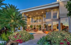 Просторная вилла с задним двором, бассейном, террасой и тремя гаражами, Форт-Лодердейл, США за $6 950 000