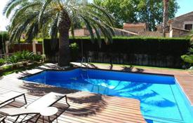 Вилла в современном стиле с бассейном, Камбрильс, Коста-Дорада, Испания за 4 500 € в неделю