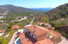 Просторная двухуровневая вилла с гостевым домом и красивыми видами в Эпидавре, Пелопоннес, Греция за 650 000 €