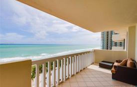 Трехспальная квартира с видом на океан и бассейн в Бал Харборе, Флорида, США за $1 505 000