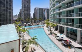 Трехкомнатная солнечная квартира на первой линии от океана в Майами, Флорида, США за $1 375 000