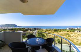 Недвижимость в центре Алании пляж Клеопатры. В красивом жилом комплексе продается пентхаус 3+1 с видом на море. за $245 000