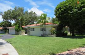 Комфортабельная вилла с садом, бассейном, террасой и гаражом, Майами, США за $1 890 000