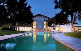Вилла класса люкс с панорамным видом, садом и бассейном, Фуэнхирола, Испания за $5 321 000