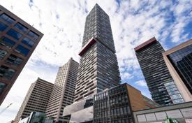 Квартира на Эглинтон-авеню Восток, Торонто, Онтарио,  Канада за C$912 000