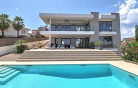 Трёхэтажная дизайнерская вилла с бассейном и гаражом в Кальвии, Майорка, Испания за 4 850 000 €