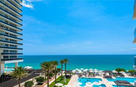 Трёхкомнатная квартира с видом на океан в резиденции на первой линии от пляжа, Халландейл Бич, Флорида, США за $811 000