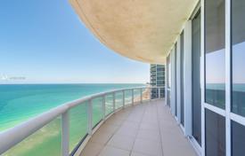 Белоснежная трехспальная квартира с видом на океан в Санни-Айлс-Бич, Флорида, США за 2 233 000 €