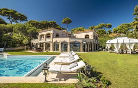 Потрясающая вилла с просторными садами, бассейном и собственным пляжем, Кап д'Антиб, Лазурный Берег, Франция за 85 000 € в неделю