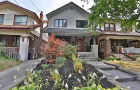 Дом в городе в Олд Торонто, Торонто, Онтарио,  Канада за C$2 156 000