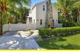 Дом в городе в Майами, США за $1 149 000