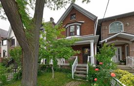 Дом в городе в Олд Торонто, Торонто, Онтарио,  Канада за C$1 552 000