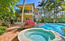 Средиземноморская вилла с бассейном, гаражом, террасой и видом на залив, Ки-Бискейн, США за $4 595 000