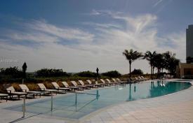 Меблированная трехкомнатная квартира с видом на океан в Майами-Бич, Флорида, США за 652 000 €