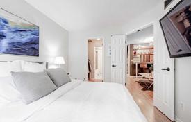 Квартира в Эспланаде, Олд Торонто, Торонто,  Онтарио,   Канада за C$823 000