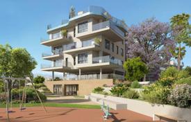 Апартаменты на первом этаже с частным садом в 450 м от пляжа в Вийахойосе за 415 000 €