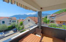 Трёхкомнатная меблированная квартира с видом на море и паркингом в Доньа Ластве, Тиват, Черногория за 205 000 €