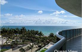 Меблированные апартаменты с видом на океан в резиденции на первой линии от пляжа, Бал Харбор, Флорида, США за $2 100 000