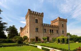 Исторический замок, Бевилаккуа, Италия за 14 400 000 €