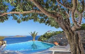 Современная вилла с бассейном и видом на море в резиденции с пляжным клубом, рестораном и спа, Элунда, Греция за 5 500 € в неделю