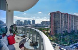 Новые комфортабельные апартаменты с террасой в жилом комплексе со спа-салоном и рестораном, Санни Айлс Бич, США за $1 300 000