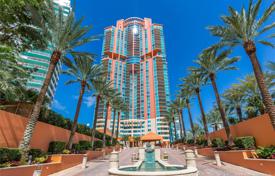 Стильные апартаменты с видом на океан в резиденции на первой линии от пляжа, Майами-Бич, Флорида, США за $770 000