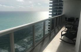 Современные апартаменты с видом на океан в резиденции на первой линии от пляжа, Халландейл Бич, США за $853 000