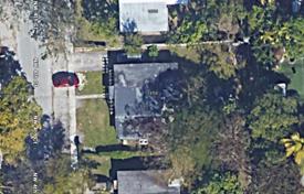 Дом в городе в Севере Майами, США за $400 000